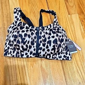 VS knockout sports Bra NWT 36DD
